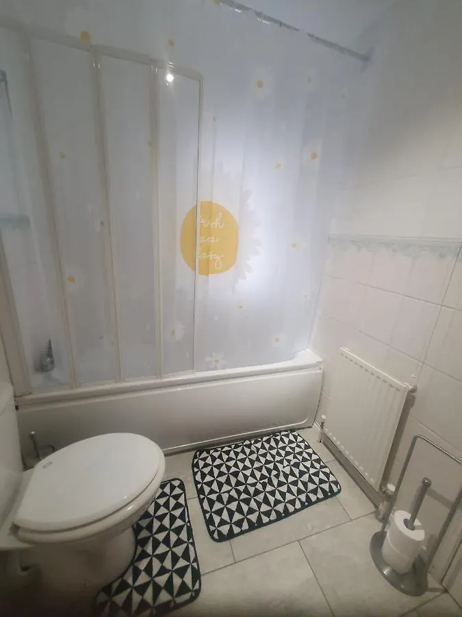 Double Size And Single Room In Barking Barking  Homestay
