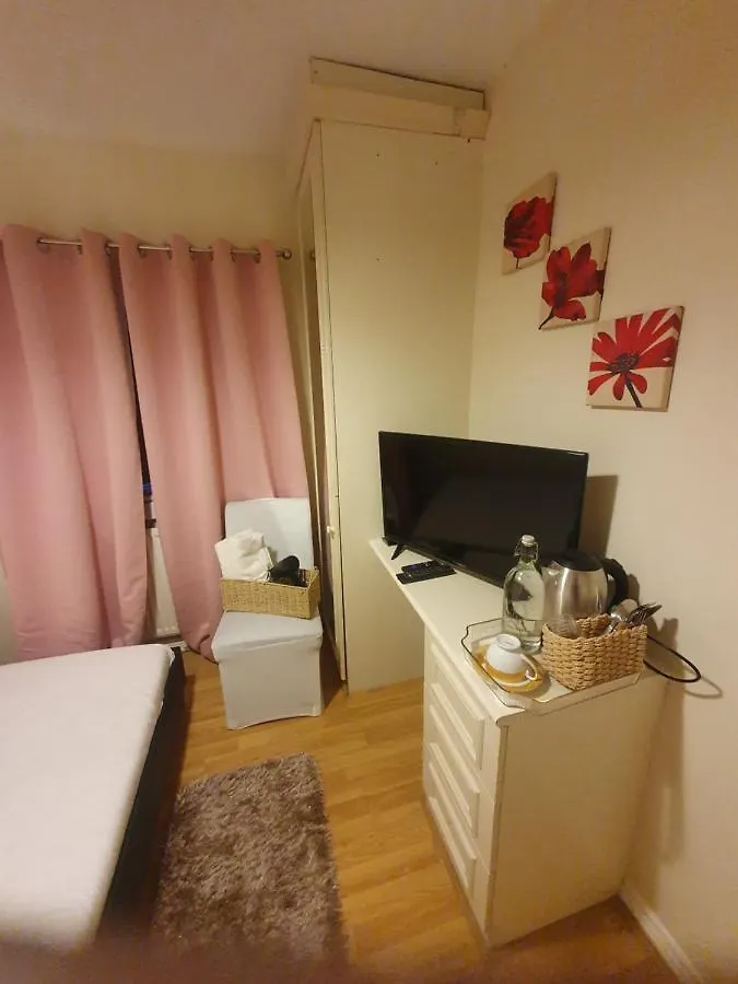 Double Size And Single Room In Barking Barking  Barking (Greater London)